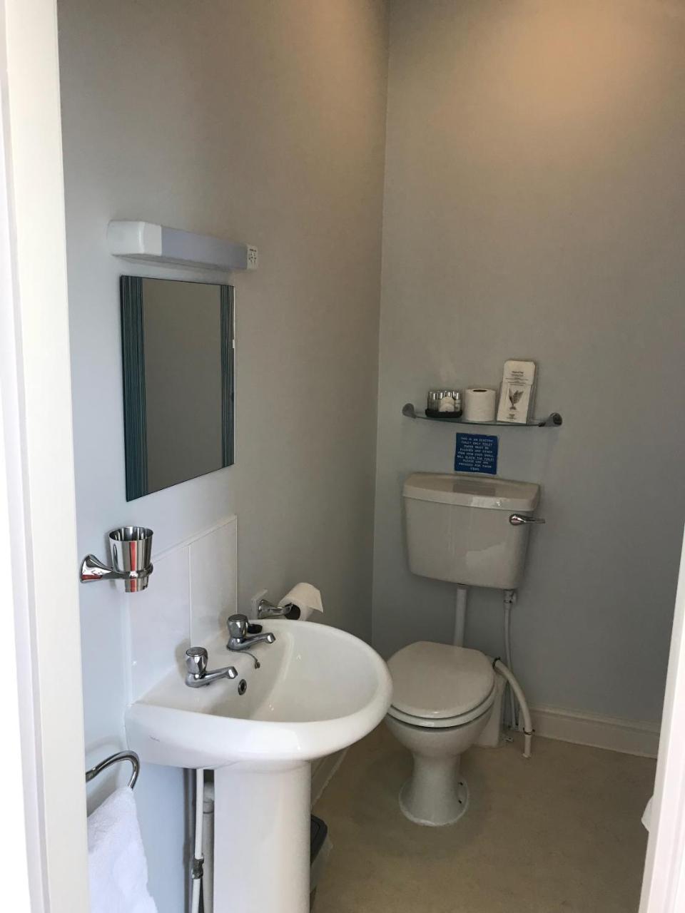 Harbour Guest House アンブル エクステリア 写真